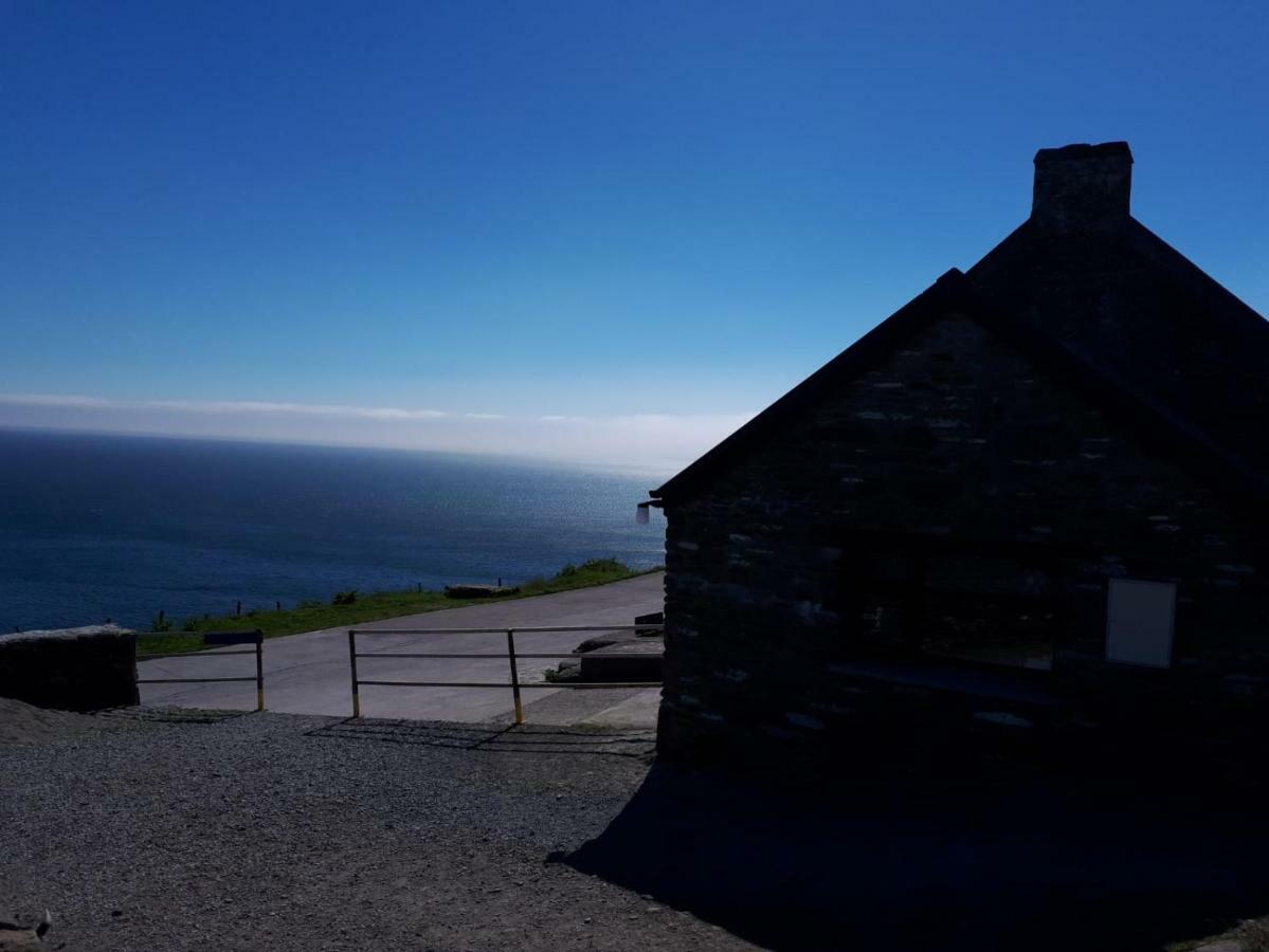 Old Irish Farmhouse ディングル エクステリア 写真
